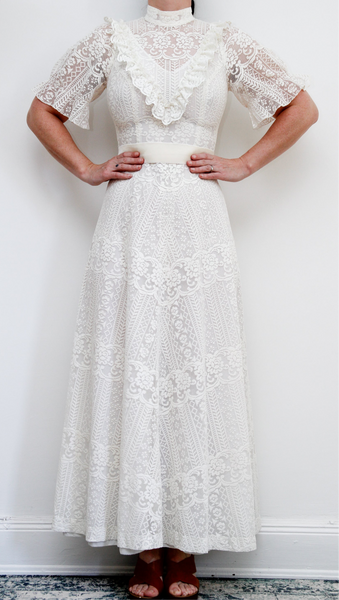 Vintage Bohemian Prairie Ivory Lace Wedding Dress