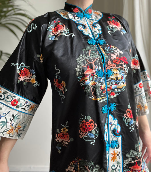 1930's Antique Vintage Chinese Silk Embroidered Robe Coat Kimono