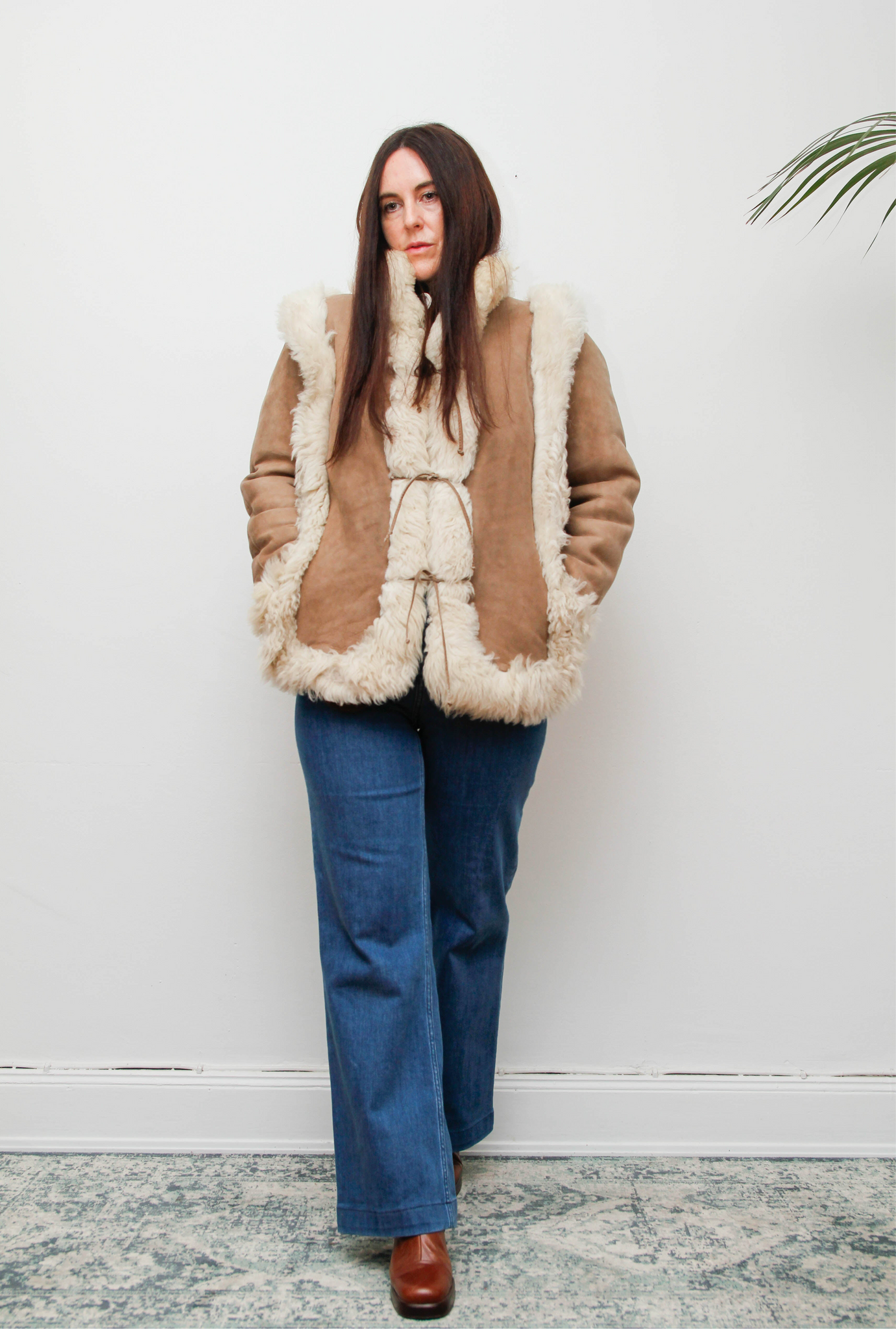 Vintage 1970s Sheepskin Suede Coat – Warm Cream Fur Trim