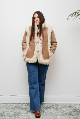Vintage 1970s Sheepskin Suede Coat – Warm Cream Fur Trim