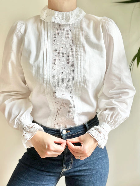 Vintage White Cotton Blouse with Tudor Style Collar