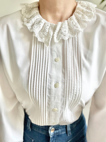 Vintage White Cotton Blouse with Tudor Style Collar