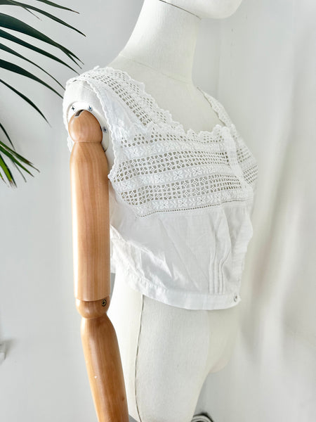 Antique Cotton Anglaise White Floral Prairie Top