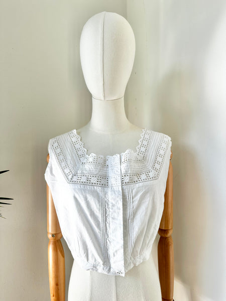 Antique Cotton Anglaise White Floral Prairie Top