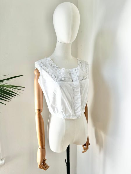 Antique Cotton Anglaise White Floral Prairie Top