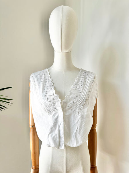 Antique Cotton Anglaise White Floral Prairie Top