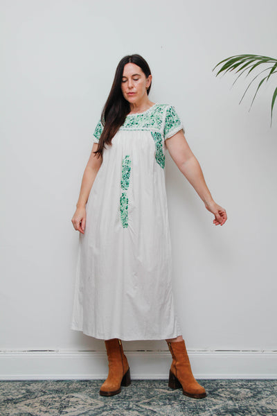 1970's Traditional Cotton Floral Embroidered Oaxacan Mexican Dress