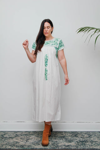 1970's Traditional Cotton Floral Embroidered Oaxacan Mexican Dress