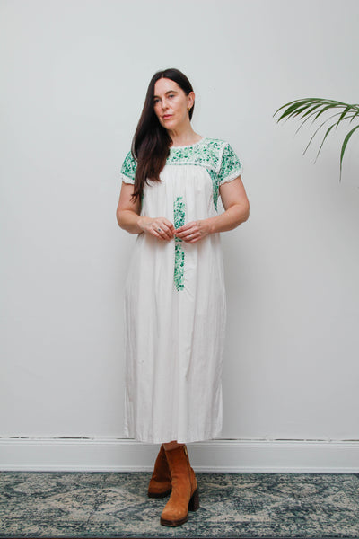 1970's Traditional Cotton Floral Embroidered Oaxacan Mexican Dress