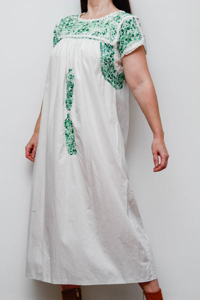 1970's Traditional Cotton Floral Embroidered Oaxacan Mexican Dress