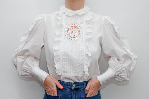 Vintage White Cotton Blouse – Regal Collar & Puff Sleeve Ruffles