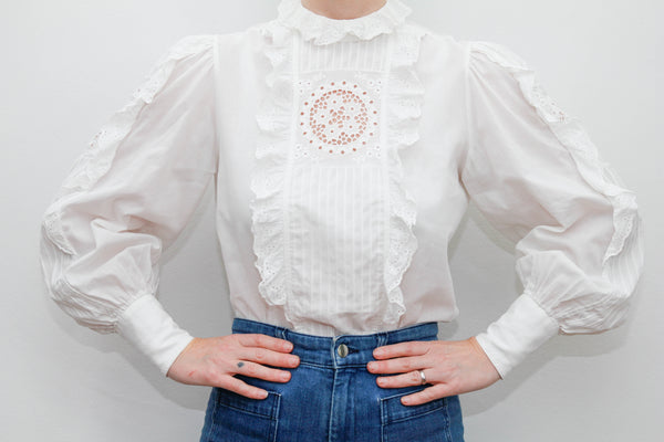 Vintage White Cotton Blouse – Regal Collar & Puff Sleeve Ruffles