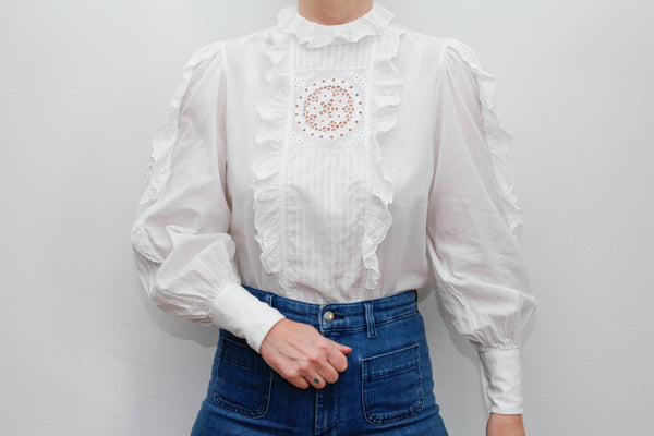 Vintage White Cotton Blouse – Regal Collar & Puff Sleeve Ruffles