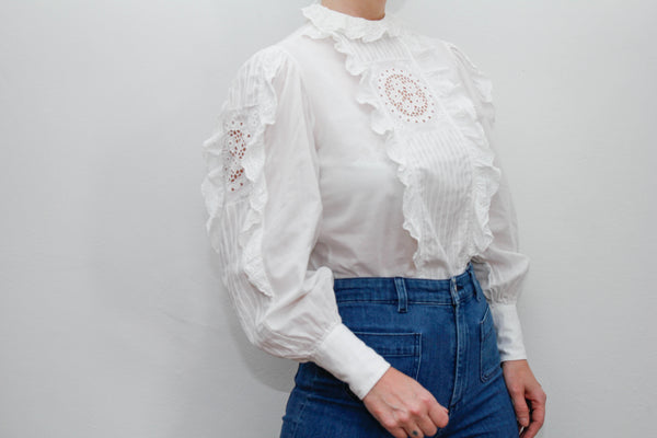 Vintage White Cotton Blouse – Regal Collar & Puff Sleeve Ruffles