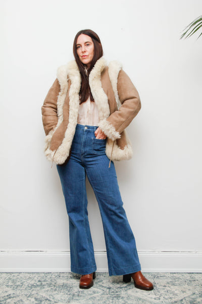 Vintage 1970s Sheepskin Suede Coat – Warm Cream Fur Trim