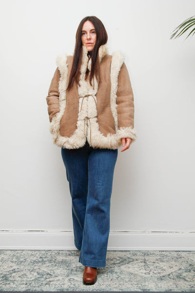 Vintage 1970s Sheepskin Suede Coat – Warm Cream Fur Trim