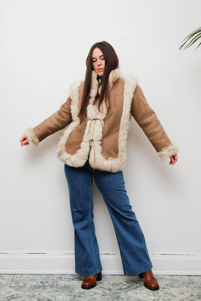 Vintage 1970s Sheepskin Suede Coat – Warm Cream Fur Trim