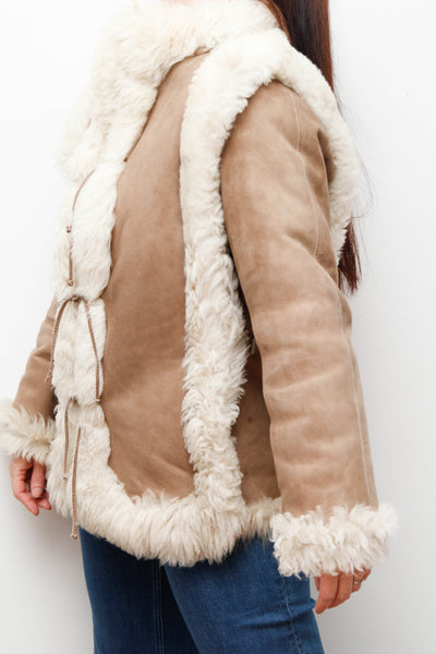 Vintage 1970s Sheepskin Suede Coat – Warm Cream Fur Trim