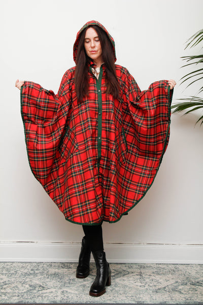 Vintage Scottish Tartan Cape – Removable Hood & Wide Sleeves