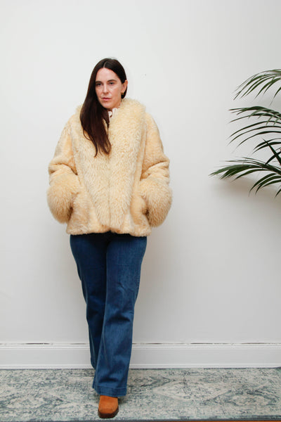 Vintage 1970s Sheepskin Suede Coat – Warm Cream Fur Trim