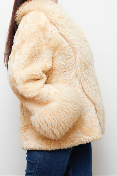 Vintage 1970s Sheepskin Suede Coat – Warm Cream Fur Trim