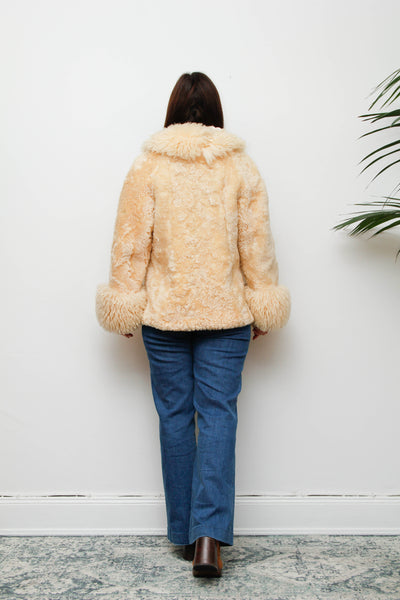 Vintage 1970s Sheepskin Suede Coat – Warm Cream Fur Trim