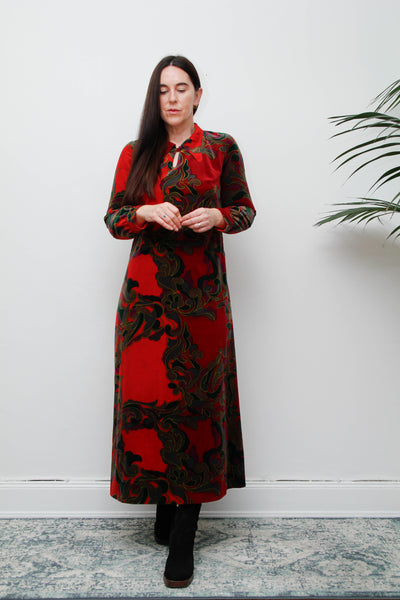 Vintage 1970s Gothic-Bohemian Velvet Dress – Art Nouveau Floral Maxi