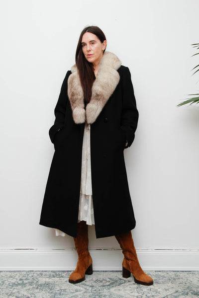 Vintage Black Wool Coat with Real Fox Fur – Luxurious Statement Piece