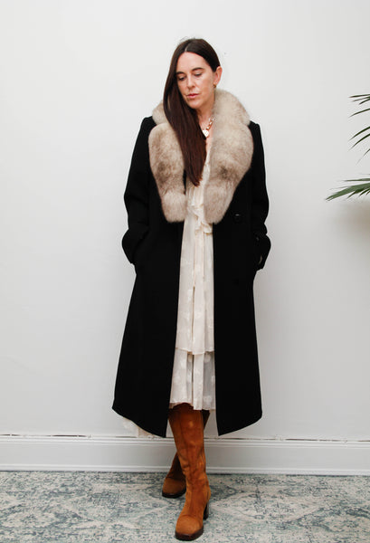 Vintage Black Wool Coat with Real Fox Fur – Luxurious Statement Piece