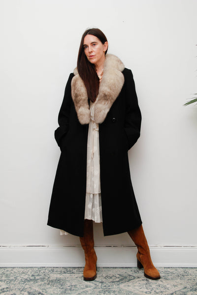 Vintage Black Wool Coat with Real Fox Fur – Luxurious Statement Piece