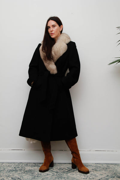 Vintage Black Wool Coat with Real Fox Fur – Luxurious Statement Piece