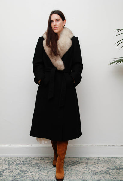 Vintage Black Wool Coat with Real Fox Fur – Luxurious Statement Piece