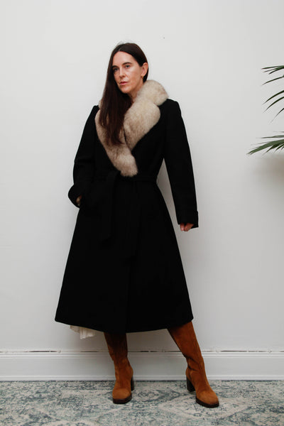 Vintage Black Wool Coat with Real Fox Fur – Luxurious Statement Piece