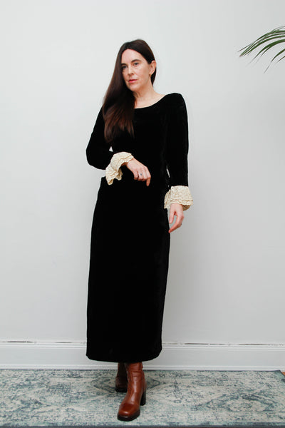 Vintage 1970s Jean Allen Black Velvet Dress – Cream Lace Cuffs, Gothic Elegance, Fully Lined, Zip Back