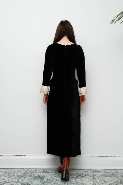 Vintage 1970s Jean Allen Black Velvet Dress – Cream Lace Cuffs, Gothic Elegance, Fully Lined, Zip Back