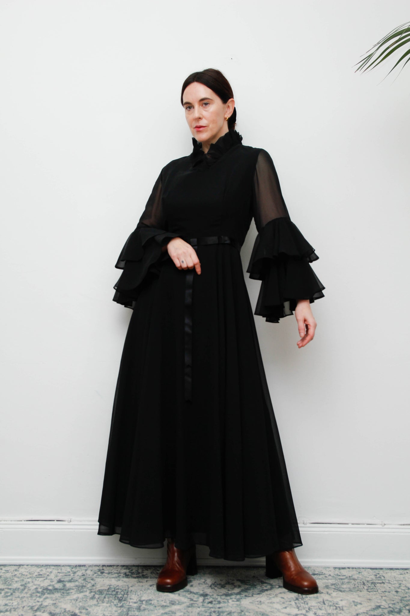 Vintage Black Gothic Dress – Victorian Collar, Layered Chiffon Sleeves, Satin Ribbon Bodice, Fitted Waist