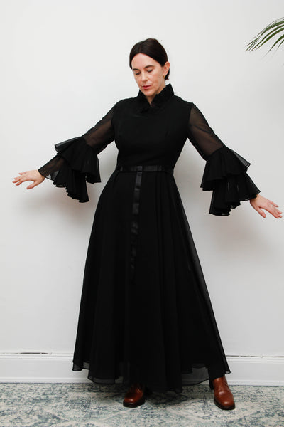 Vintage Black Gothic Dress – Victorian Collar, Layered Chiffon Sleeves, Satin Ribbon Bodice, Fitted Waist