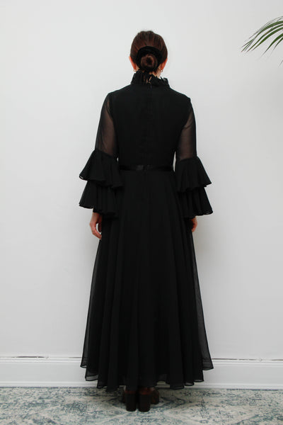 Vintage Black Gothic Dress – Victorian Collar, Layered Chiffon Sleeves, Satin Ribbon Bodice, Fitted Waist