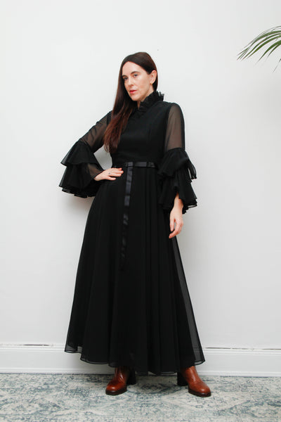 Vintage Black Gothic Dress – Victorian Collar, Layered Chiffon Sleeves, Satin Ribbon Bodice, Fitted Waist