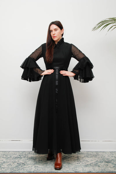 Vintage Black Gothic Dress – Victorian Collar, Layered Chiffon Sleeves, Satin Ribbon Bodice, Fitted Waist