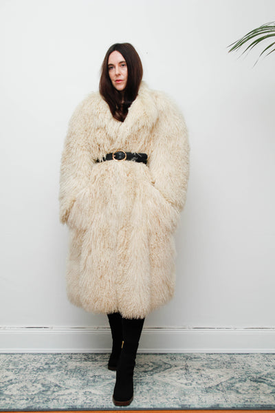 Vintage Mongolian Lamb Fur Coat – Cream Ivory Shaggy Sheepskin, Bohemian 80s Oversized Statement Coat