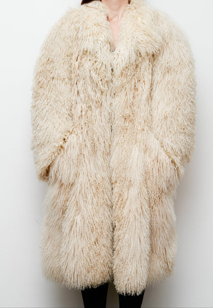 Vintage Mongolian Lamb Fur Coat – Cream Ivory Shaggy Sheepskin, Bohemian 80s Oversized Statement Coat