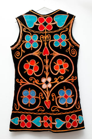 Rare 1960s Black Velvet Embroidered Waistcoat – Folklore Floral & Heart Design, Bohemian Vintage Vest