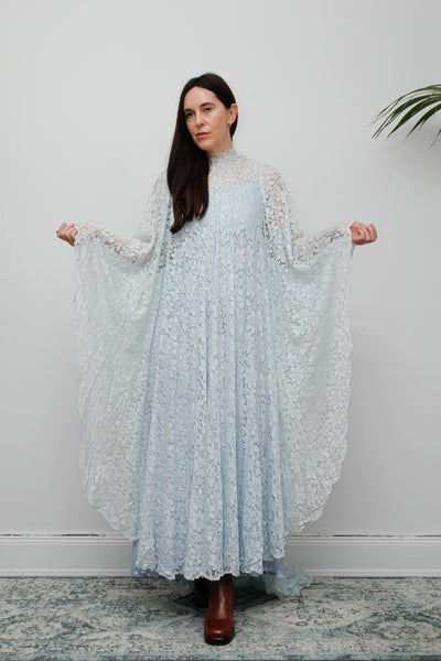 1970s Vintage Blue Lace Kaftan Dress – Wedding & Evening Gown