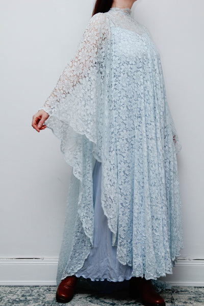 1970s Vintage Blue Lace Kaftan Dress – Wedding & Evening Gown