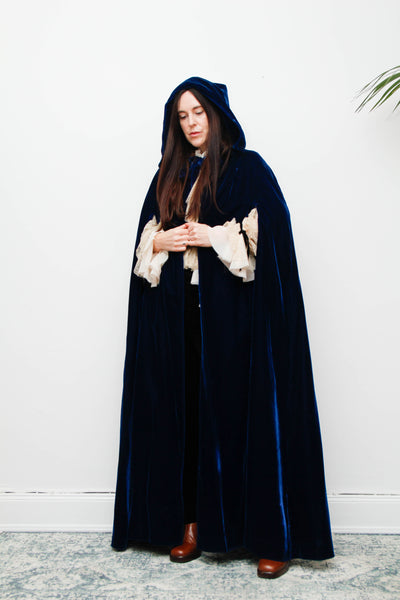 Vintage Gothic Opera Cape – Sapphire Blue Cotton Velvet