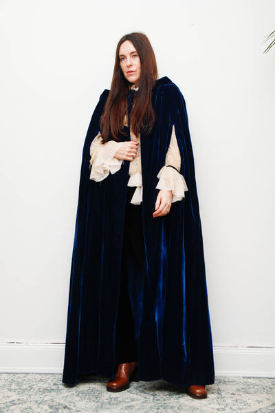 Vintage Gothic Opera Cape – Sapphire Blue Cotton Velvet