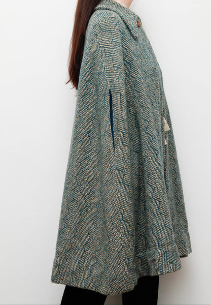 1970s Vintage Houndstooth Wool Cape – Blue & Green Tartan