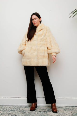 Vintage Cream Mink Coat – 1980s Gothic Balloon Sleeve Luxury