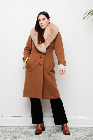 Vintage Ginger Classic Wool Coat with Real Fox Fur – Luxurious Statement Piece